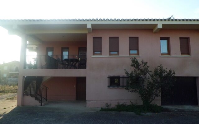 House With 3 Bedrooms in Casalarreina - 30 km From the Slopes