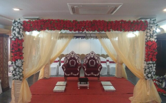 OYO 9677 Hotel Surya