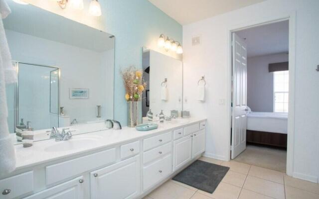 Vista Cay Jewel 3 Bedroom Condo