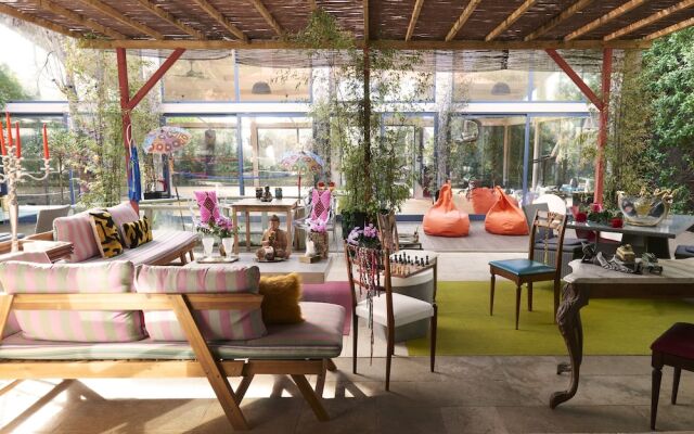 Lucky's Guest House