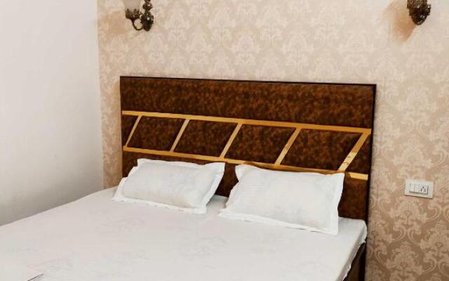 Oyo 91599 Sky Classic Inn