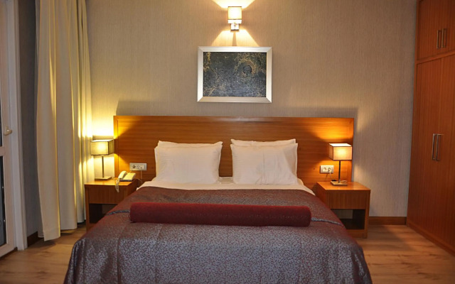 Island Hotel