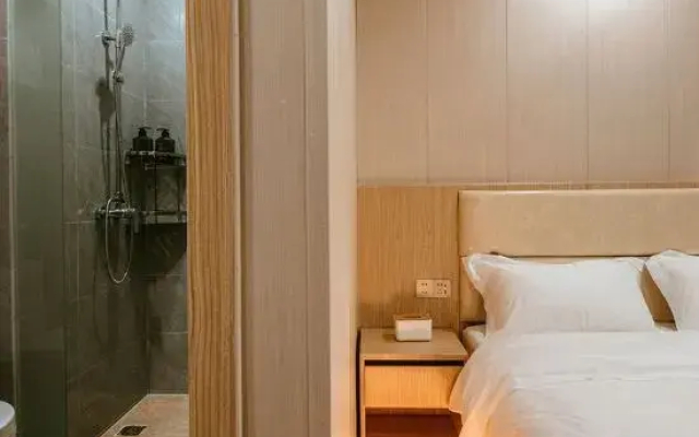 Geometric e-sports Hotel (Changsha Helong Stadium)