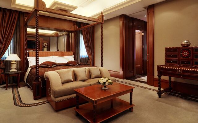 Grand Hills Hotel & Spa