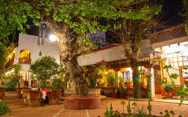 Hotel Embajadoras
