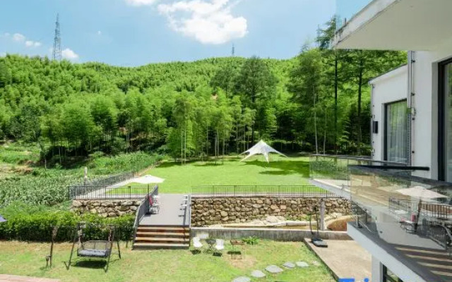 Yunshang Grassland Anji Buyu Time Parent-Child Holiday Homestay