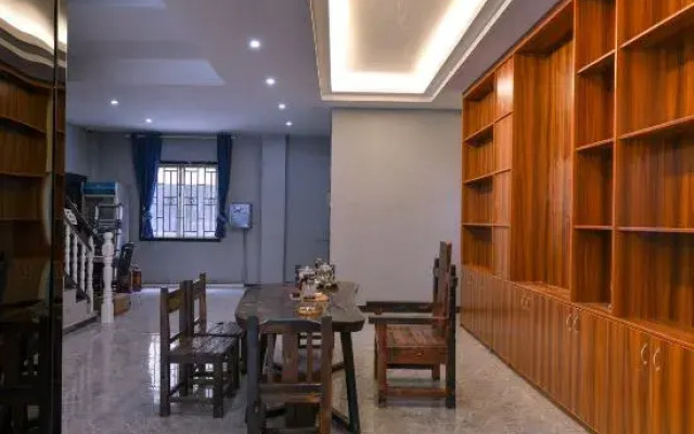 Yangshuo Wanjia Hotel (Yangshuo Qiangu Scenery Area)
