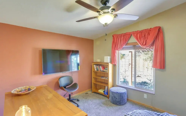 Stunning Views: Quiet Bluff Home Near Hiking!