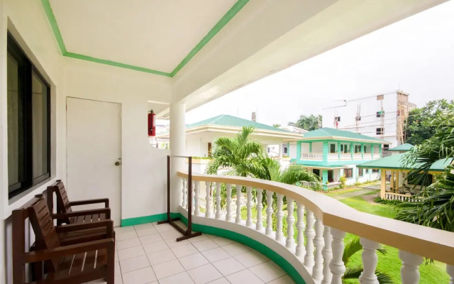 OYO 409 Bans Beach Resort