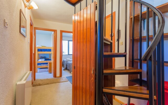 Blue Tour Travel Plaza