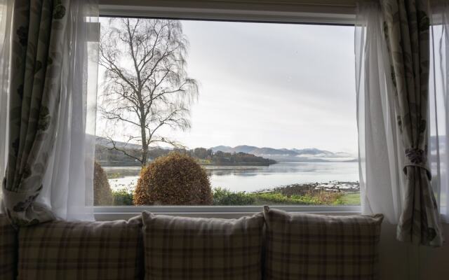 Linnhe Lochside Holidays