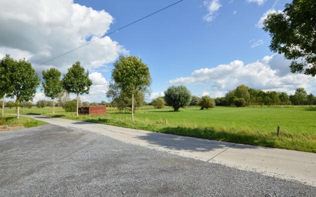 Spacious villa in Zingem with garden