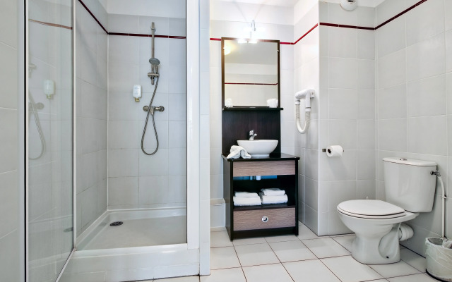 Zenitude Hôtel - Résidences Magny les Hameaux