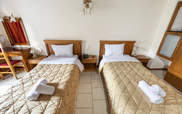 Famissi Eden Hotel
