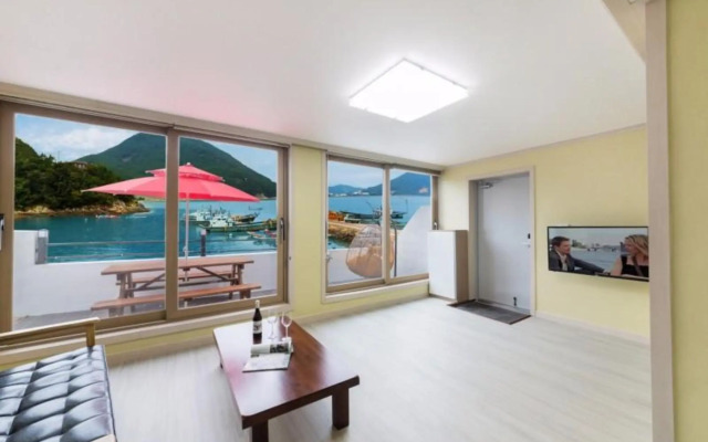 Yeosu Ocean View Pension