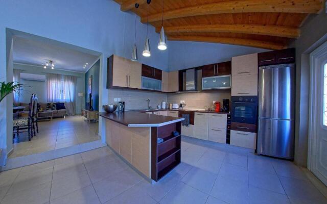 Paliabelo Village House