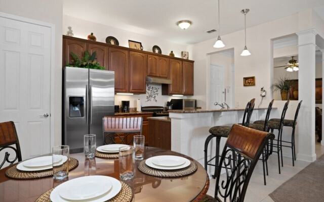 Pool View Penthouse 3 Bedroom Condo