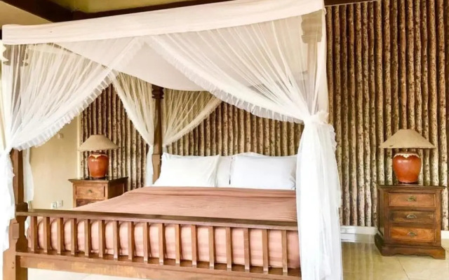 Monkey Forest Bungalow