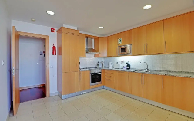 Albufeira Modern 1 With Pool by Homing