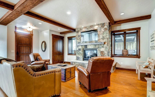 White Cloud Home #487