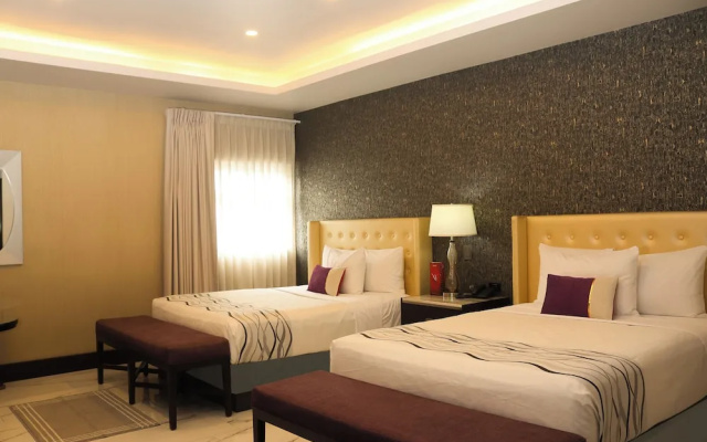 Hotel West Plaza