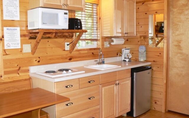 Smoky Bear Ranch Bed & Breakfast & Cabins