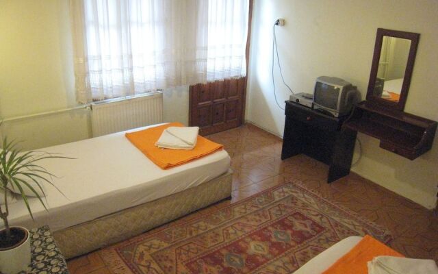 Paris Hotel