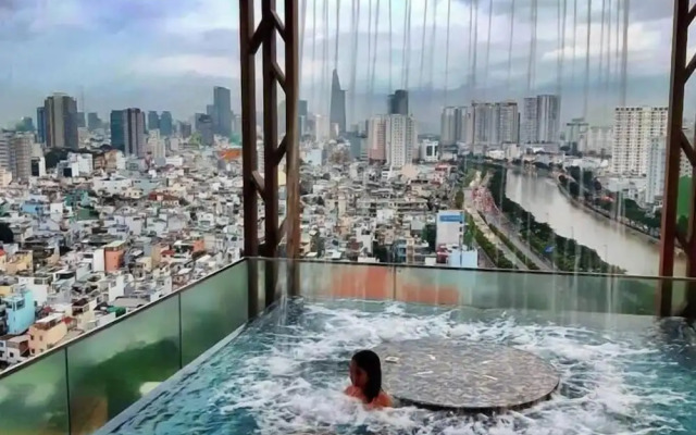 ZENITY Skyline Residences Suite