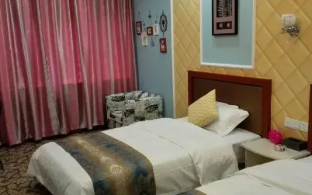 Shouxian Luolin Theme Hotel
