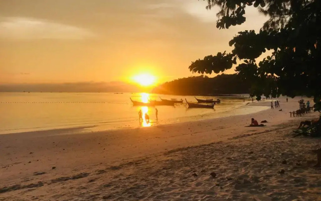 Lipe Garden Beach Resort