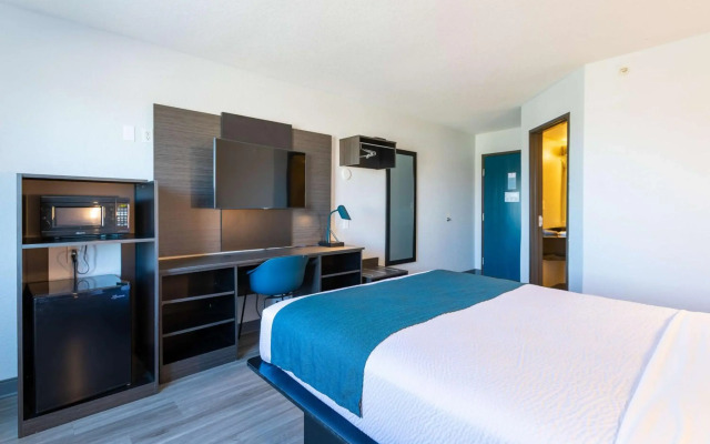 Motel 6 Fort Lupton, CO