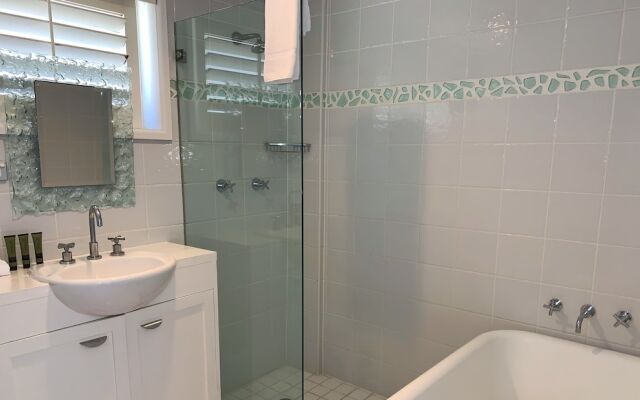 Bondi 2 Bedroom - Bondi and Tamarama Views