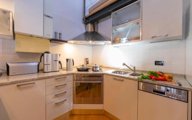 Arco Suite Town View