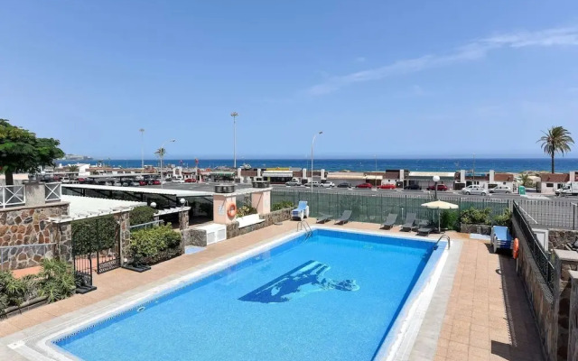 Belvilla by OYO Chalet Santa Ana 15