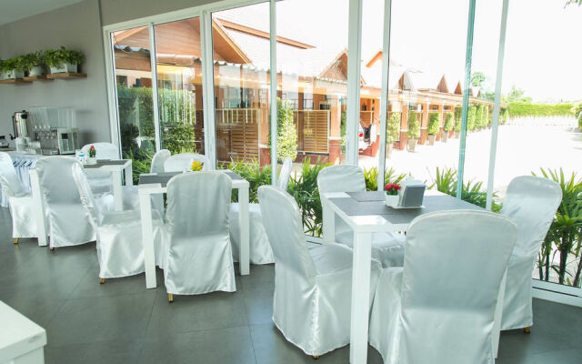 Sweet Love Inn Hotel