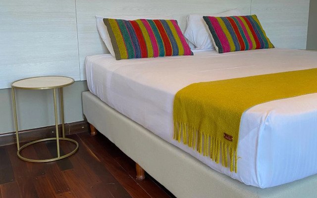 Roomie Salta by DOT Suites