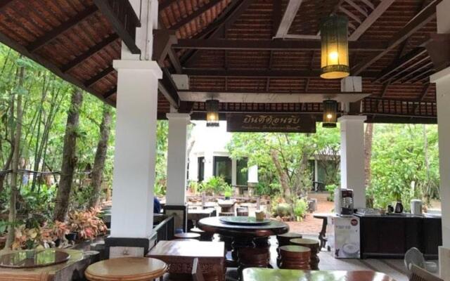 Tak Andaman Resort & Hotel