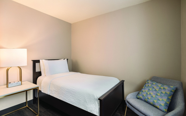Holiday Inn & Suites Vancouver Downtown by IHG - Image 6