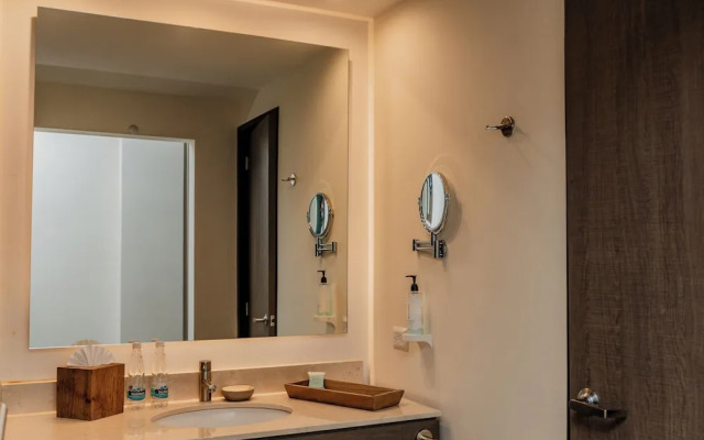 Hampton Inn by Hilton Celaya