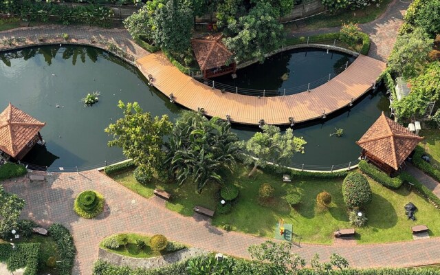 Nice And Modern 2Br At Green Pramuka City Apartment