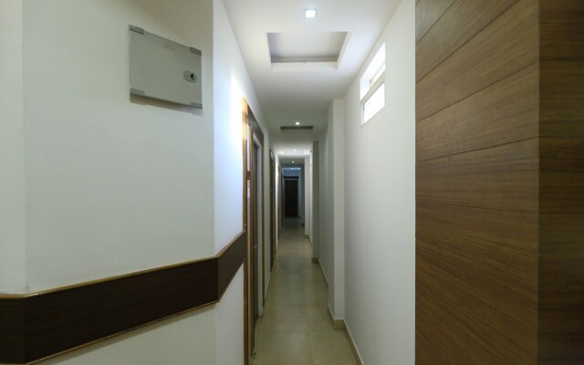 OYO 13536 Hotel Delma