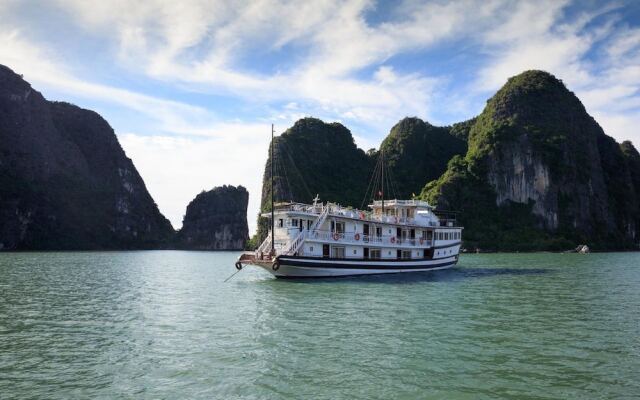 HaLong Canary Cruise