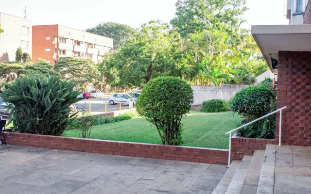Remarkable 2-bed Apartment in Harare