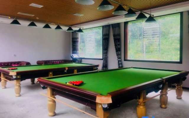 Hailuogou Mulin Sencun Hotel