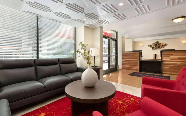 Ramada by Wyndham Oakland Downtown City Center