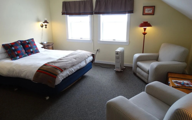 Shoreham Inn