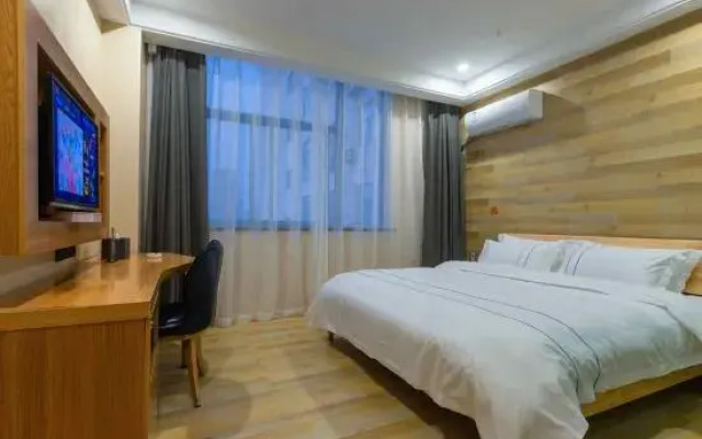 Huayi Hotel
