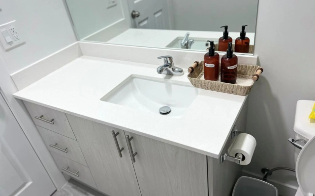 Beautiful 2 bedroom home away from home