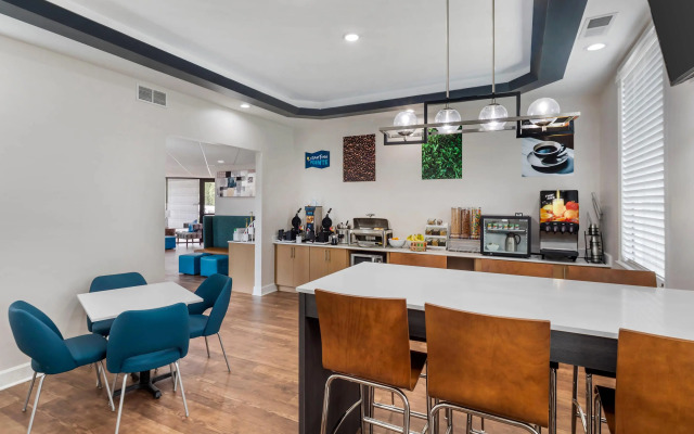 Clarion Pointe Morrow - Atlanta South