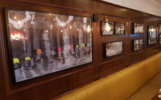 Gatwick Belmont Hotel